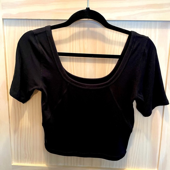Lululemon Held Tight Tee - Picture 3 of 6